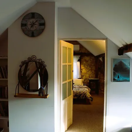 Dom Pracy Tworczej Macondo Apartman *