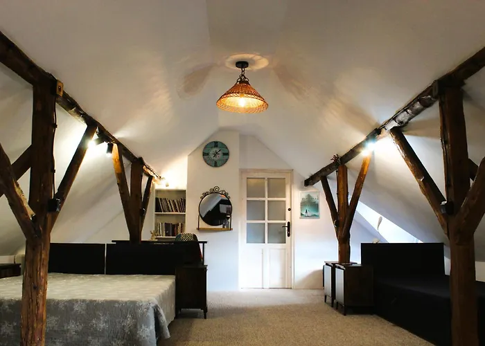 아파트 Dom Pracy Tworczej Macondo Miedzno